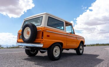 Ford-Bronco-1974-Bold-orange-White-73