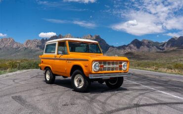 Ford-Bronco-1974-Bold-orange-White-9