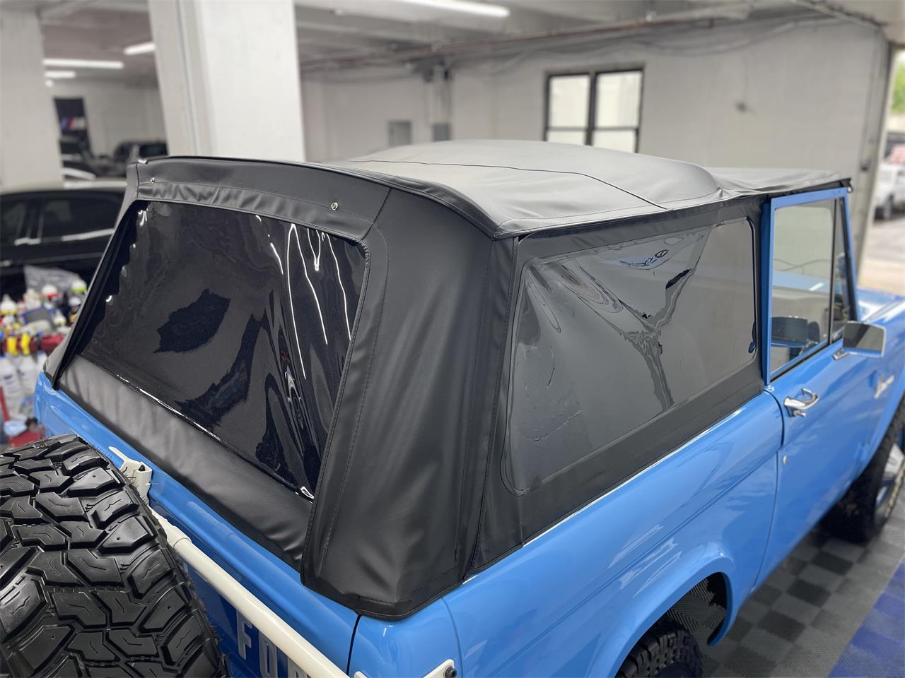 Ford-Bronco-1974-Grabber-Blue-Ivory-17