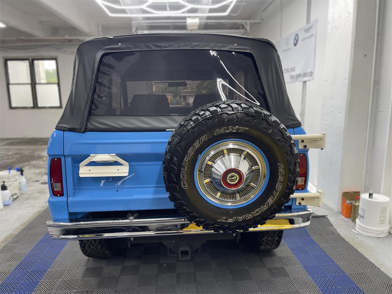 Ford-Bronco-1974-Grabber-Blue-Ivory-18