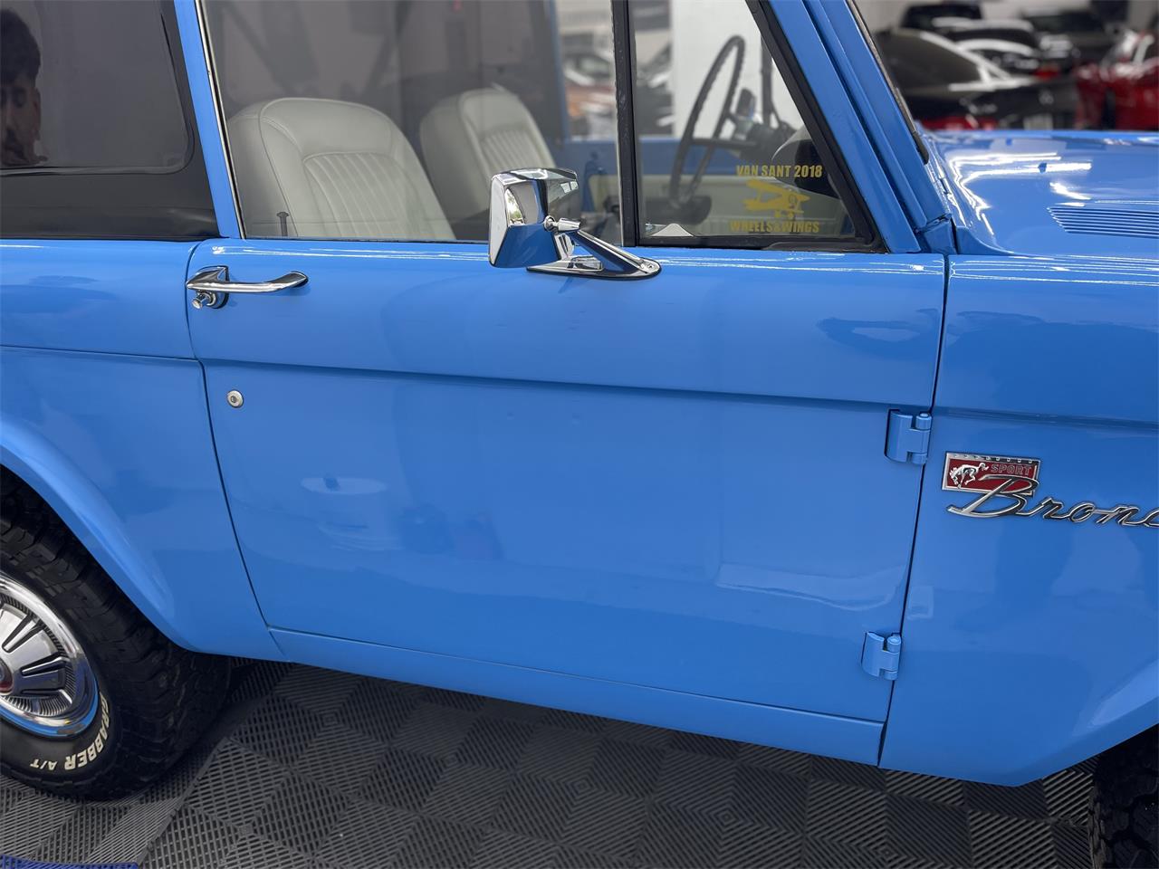 Ford-Bronco-1974-Grabber-Blue-Ivory-27