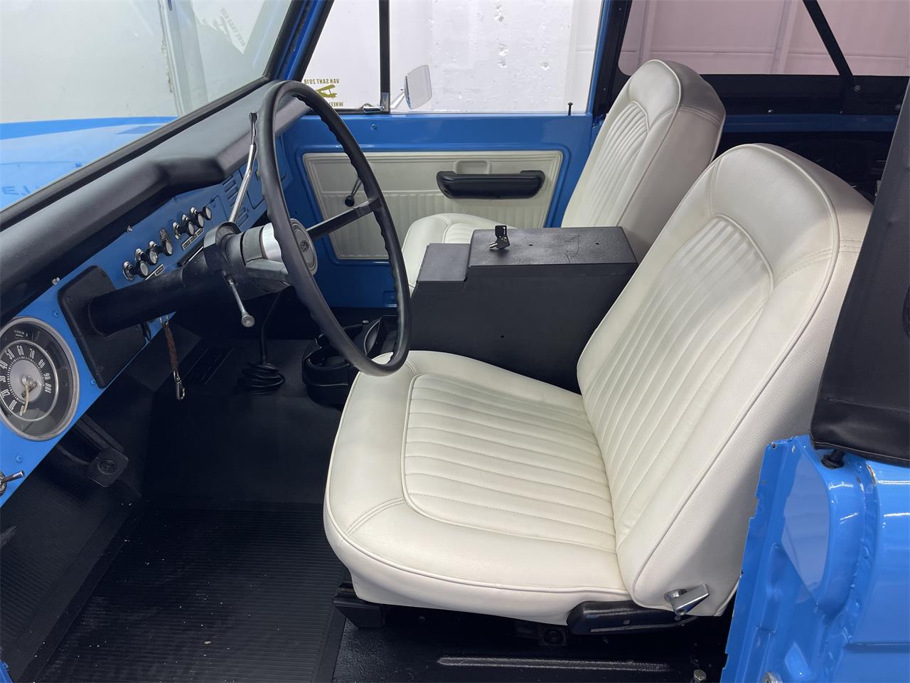 Ford-Bronco-1974-Grabber-Blue-Ivory-29