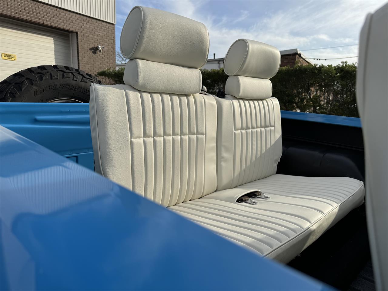 Ford-Bronco-1974-Grabber-Blue-Ivory-31