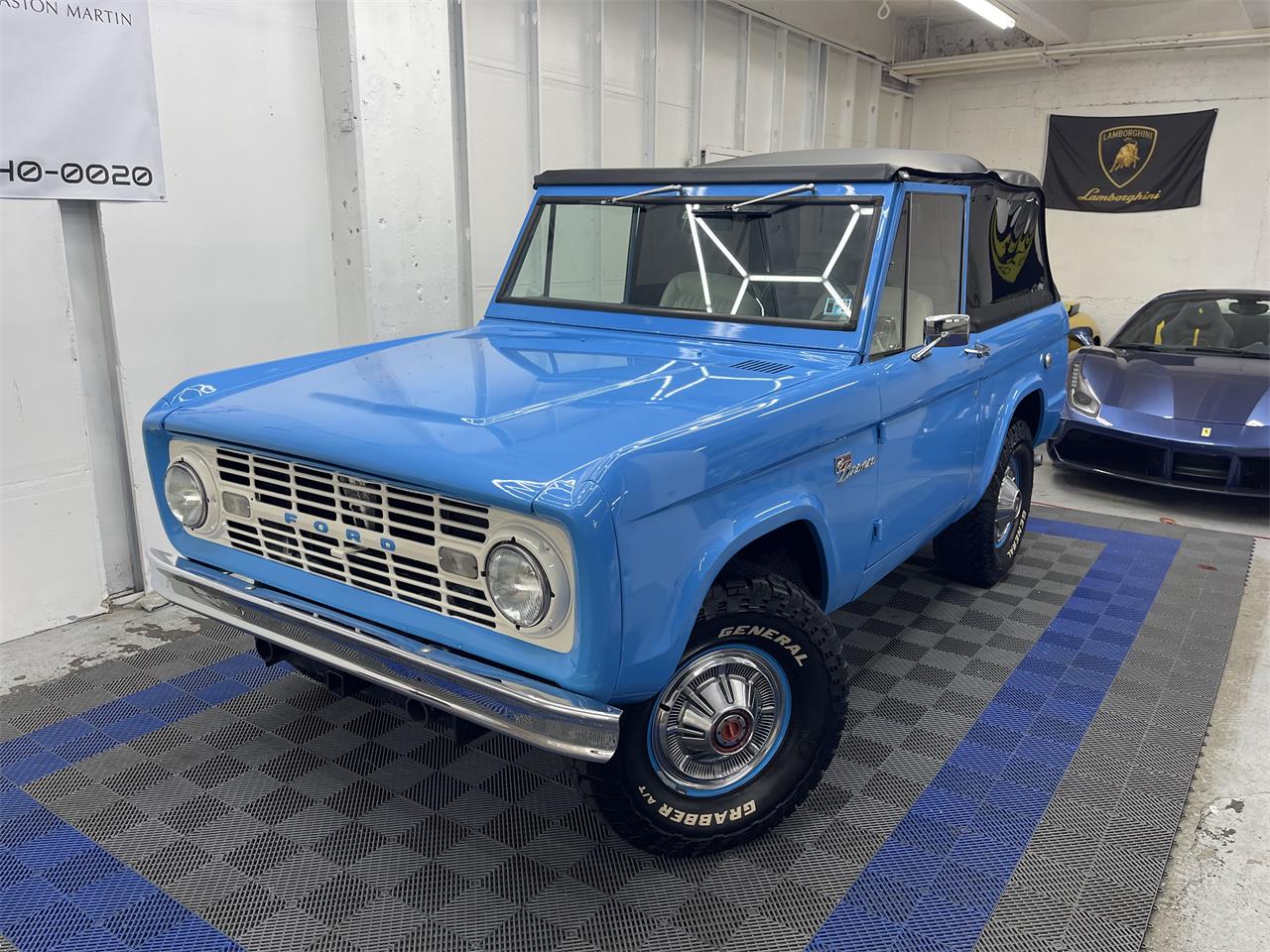 Ford-Bronco-1974-Grabber-Blue-Ivory-6