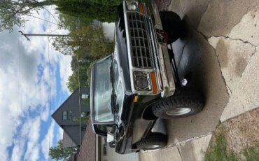 Ford-Bronco-1978-Black-1