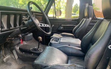 Ford-Bronco-1978-Black-10