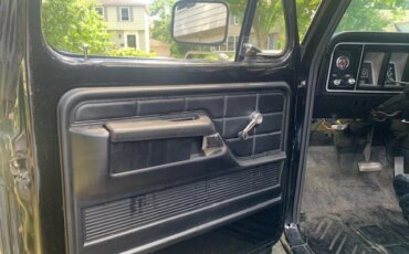 Ford-Bronco-1978-Black-11