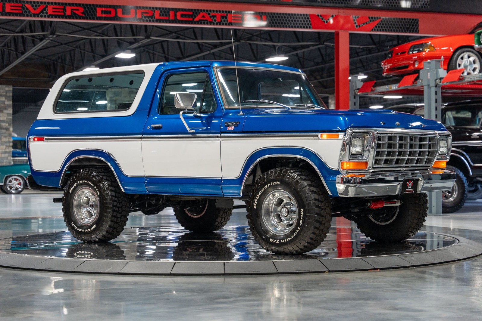 Ford-Bronco-1978-SUV-1