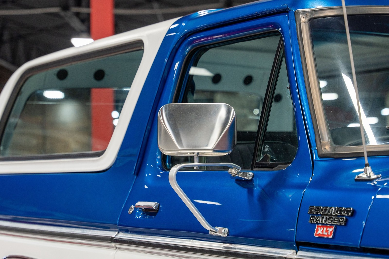 Ford-Bronco-1978-SUV-12