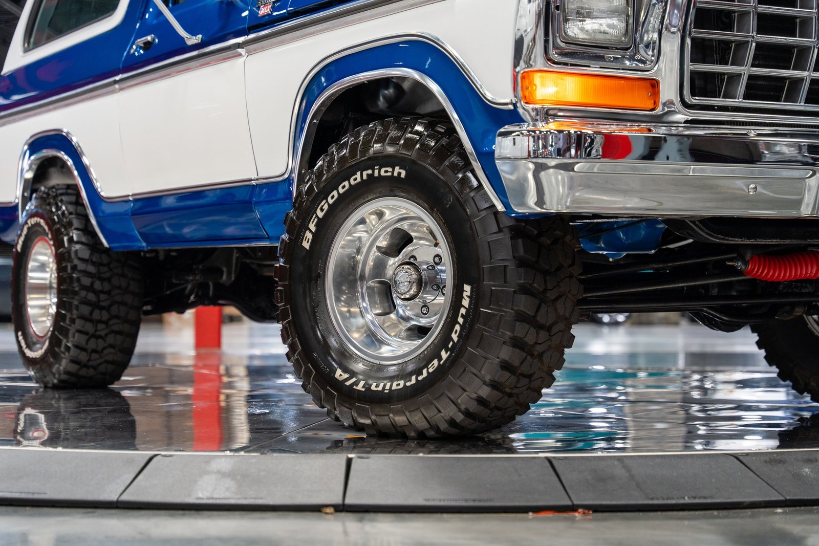 Ford-Bronco-1978-SUV-18
