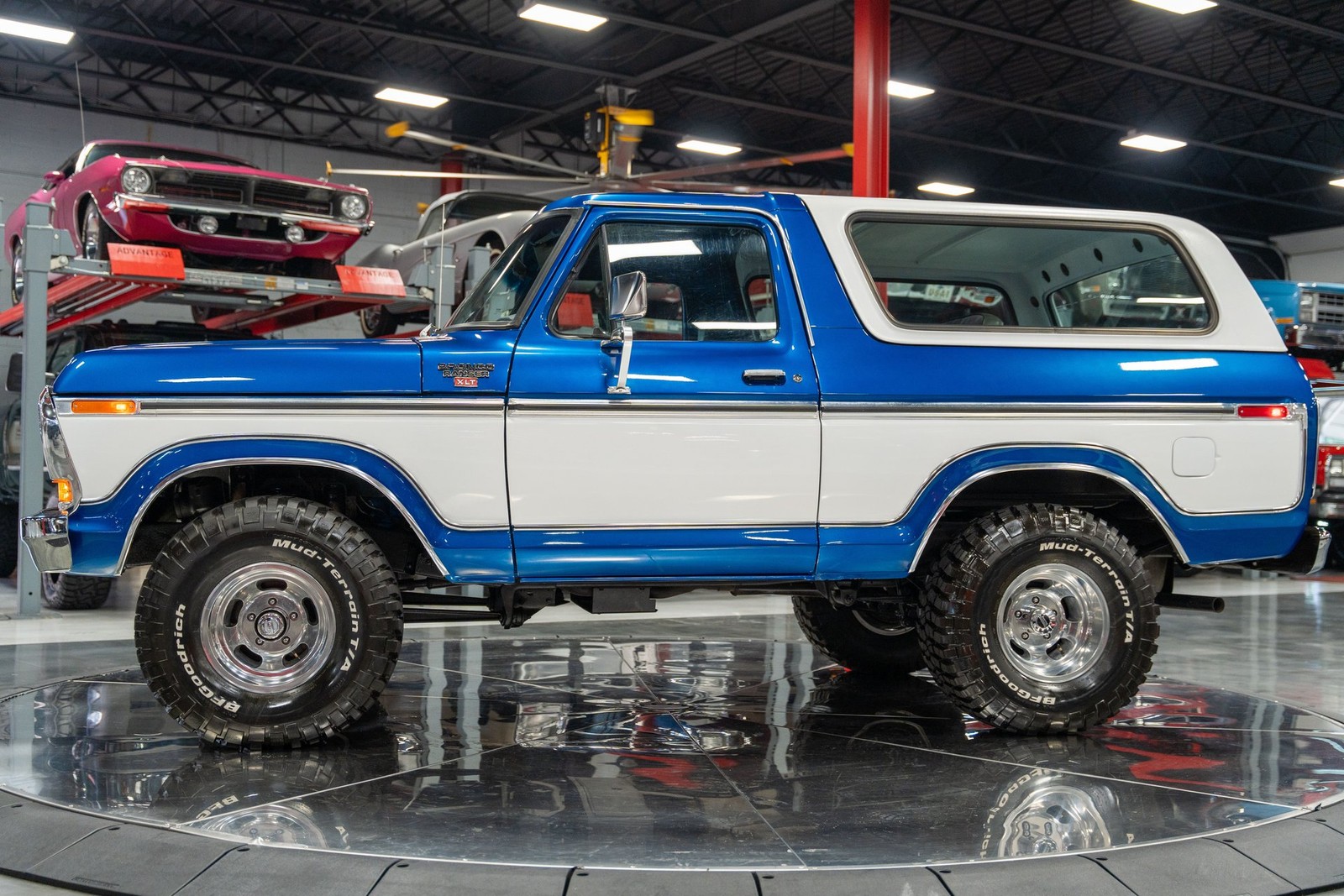 Ford-Bronco-1978-SUV-21