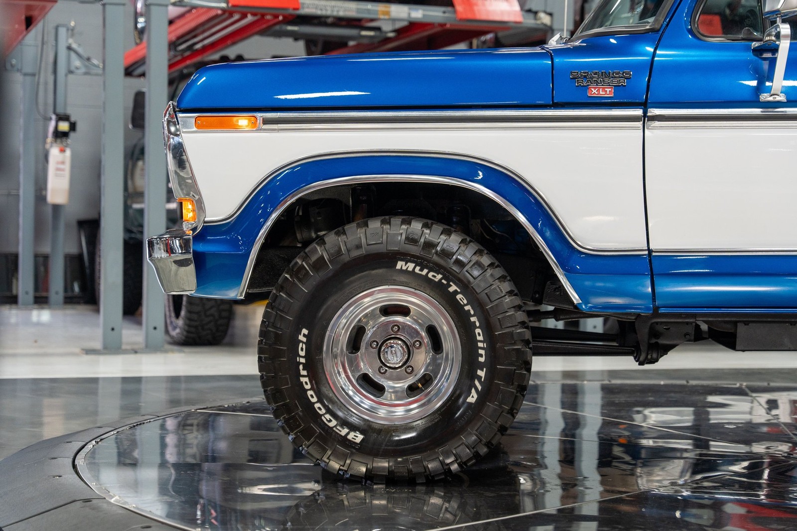 Ford-Bronco-1978-SUV-22