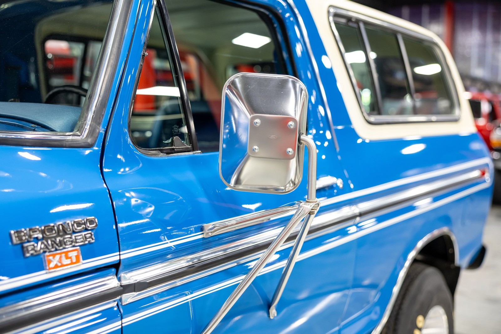 Ford-Bronco-1978-SUV-23