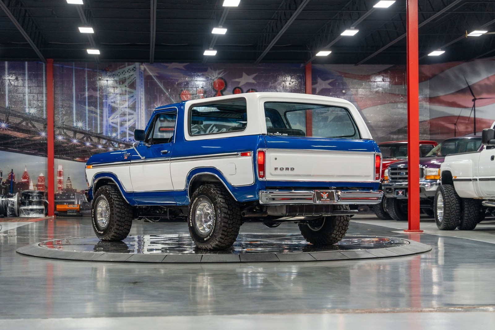 Ford-Bronco-1978-SUV-3