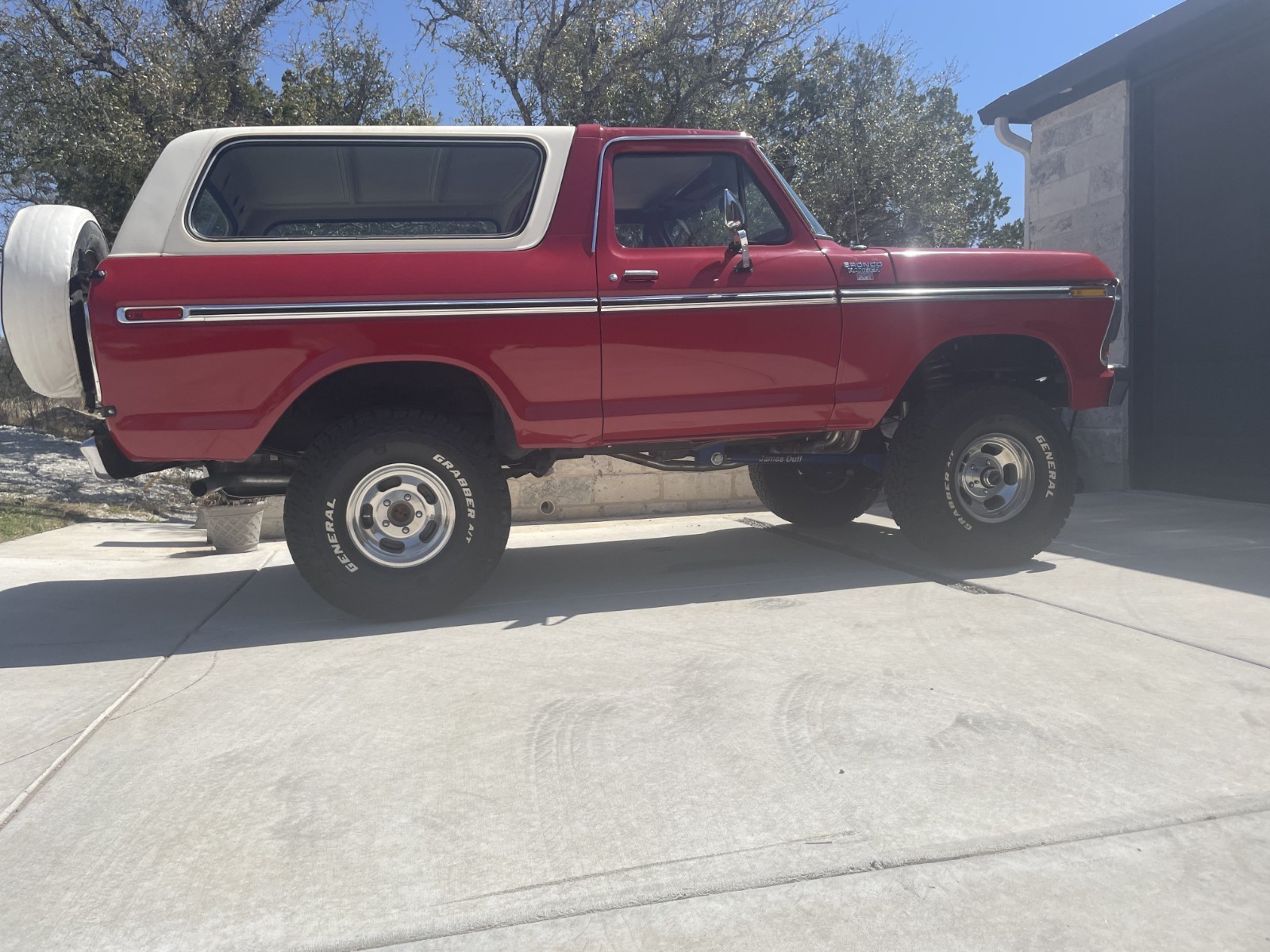 Ford-Bronco-1979-11