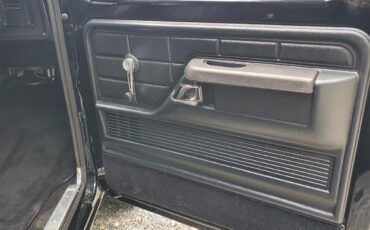 Ford-Bronco-1979-Raven-Black-Black-22