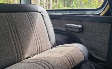 Ford-Bronco-1979-Raven-Black-Black-39