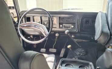 Ford-Bronco-1979-Raven-Black-Black-4