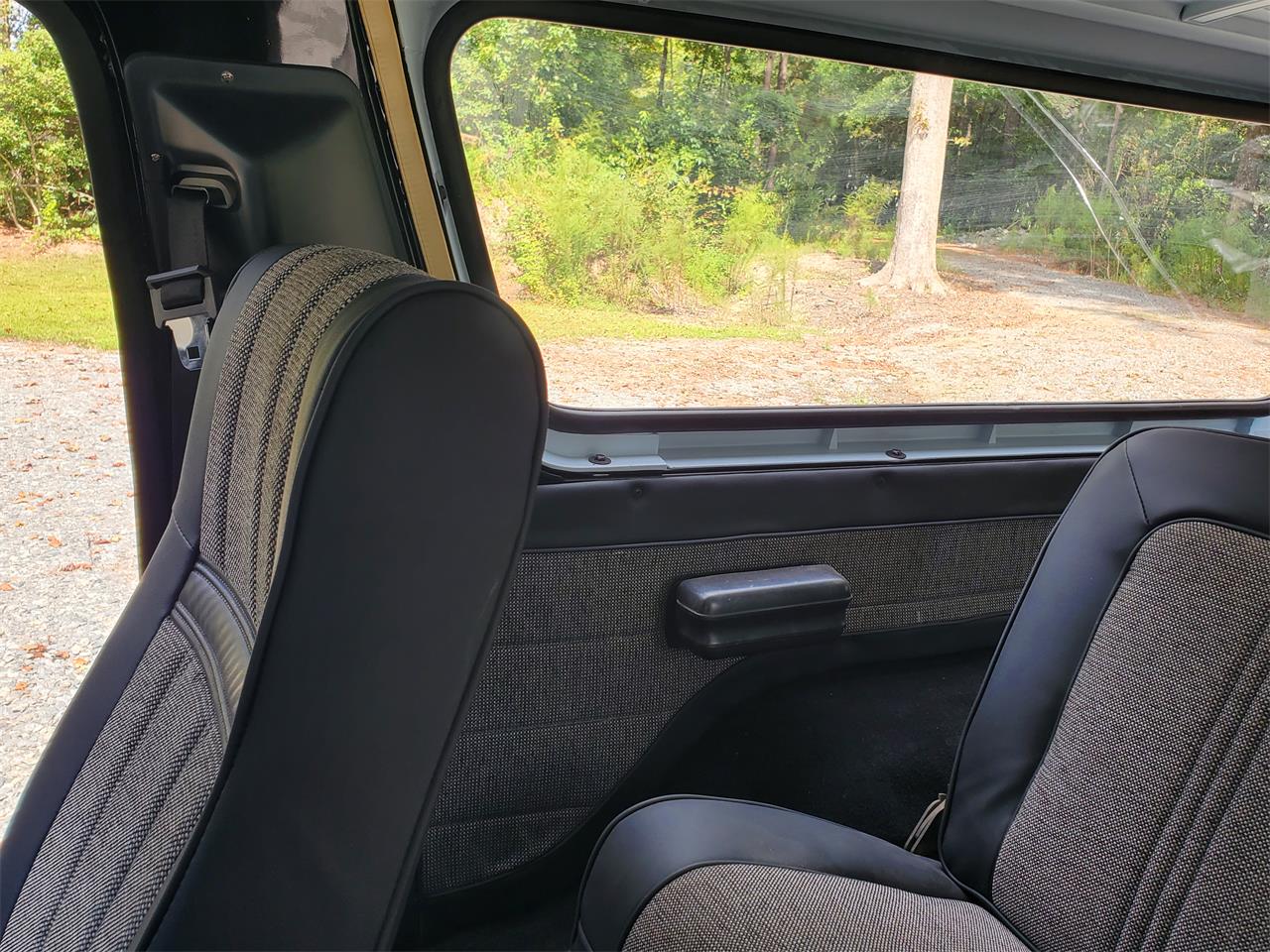 Ford-Bronco-1979-Raven-Black-Black-40