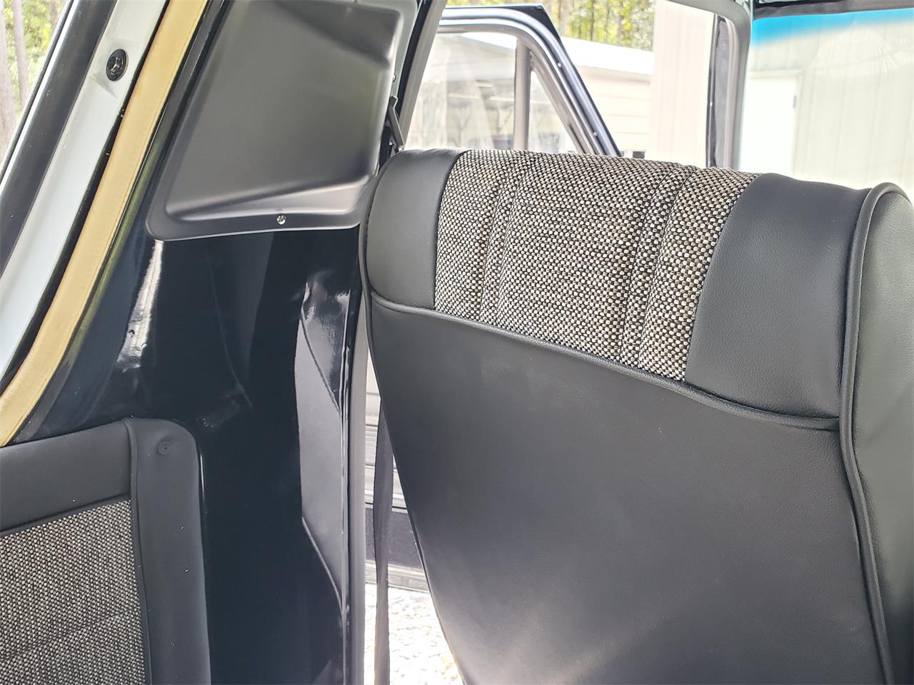 Ford-Bronco-1979-Raven-Black-Black-5