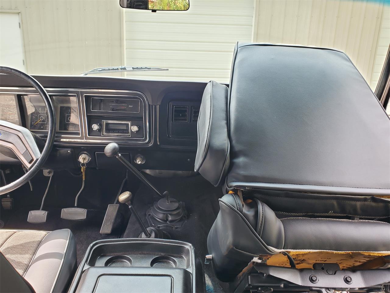 Ford-Bronco-1979-Raven-Black-Black-6