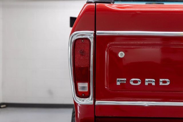 Ford-Bronco-1979-SUV-23