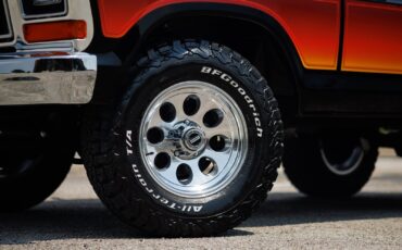 Ford-Bronco-1979-SUV-23