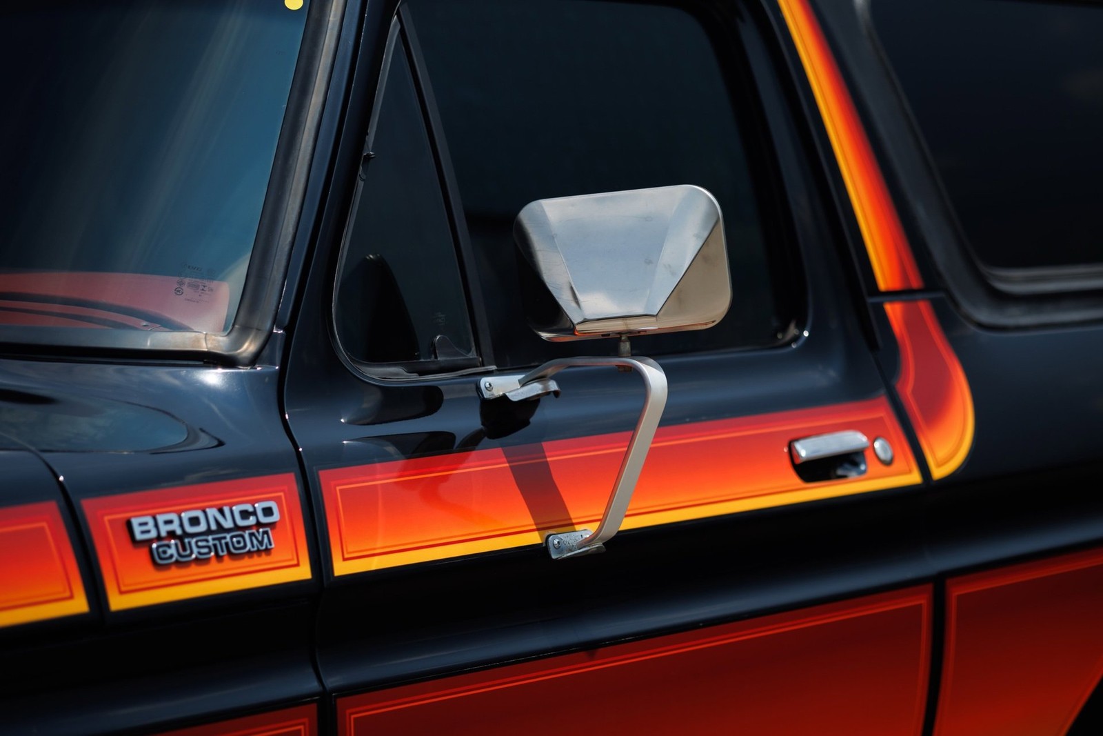 Ford-Bronco-1979-SUV-24