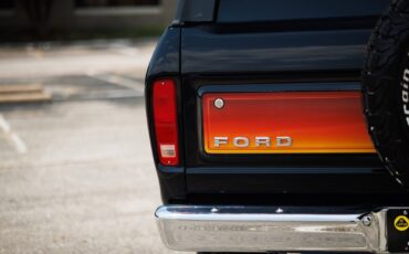 Ford-Bronco-1979-SUV-30