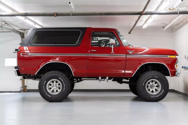 Ford-Bronco-1979-SUV-30