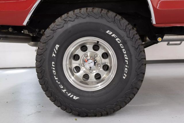 Ford-Bronco-1979-SUV-32
