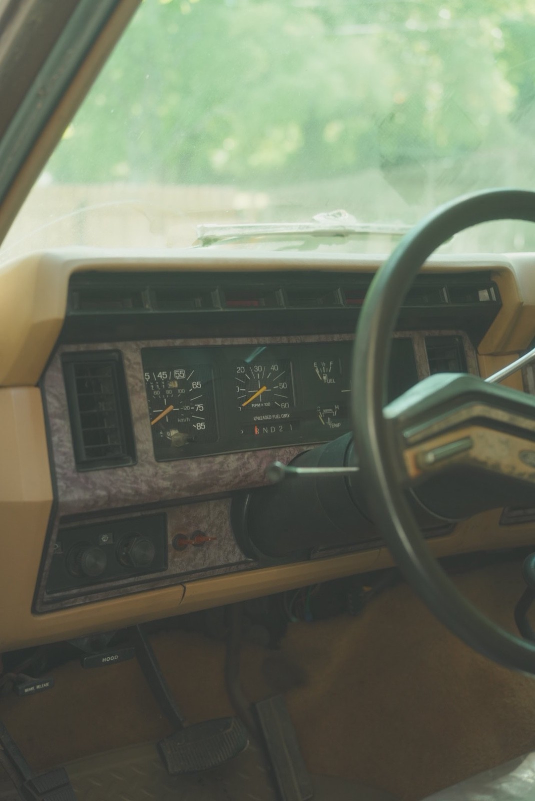 Ford-Bronco-1985-SUV-12