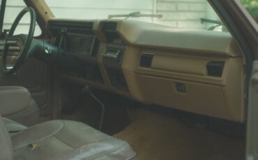 Ford-Bronco-1985-SUV-9