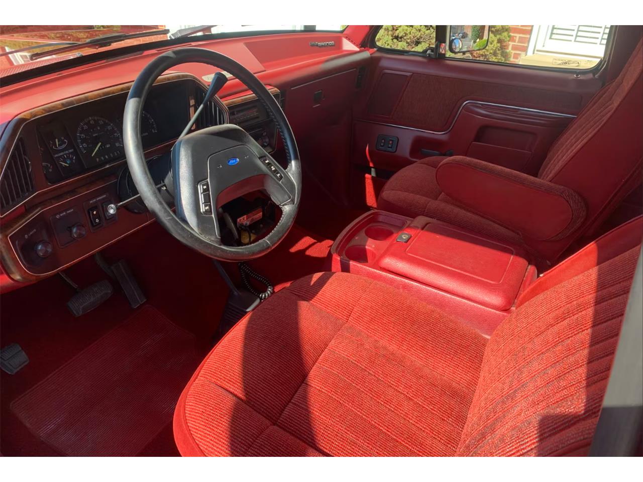 Ford-Bronco-1988-BurgundyWhite-Burgundy-3