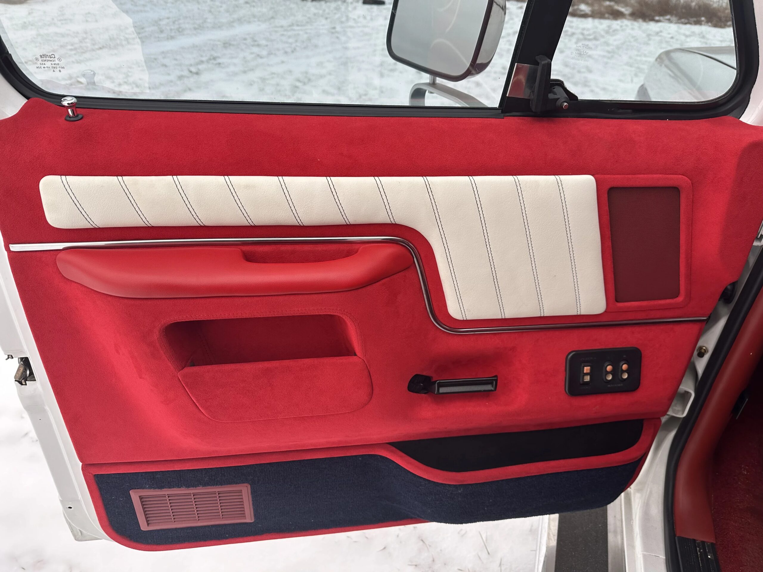 Ford-Bronco-1988-Custom-Custom-28