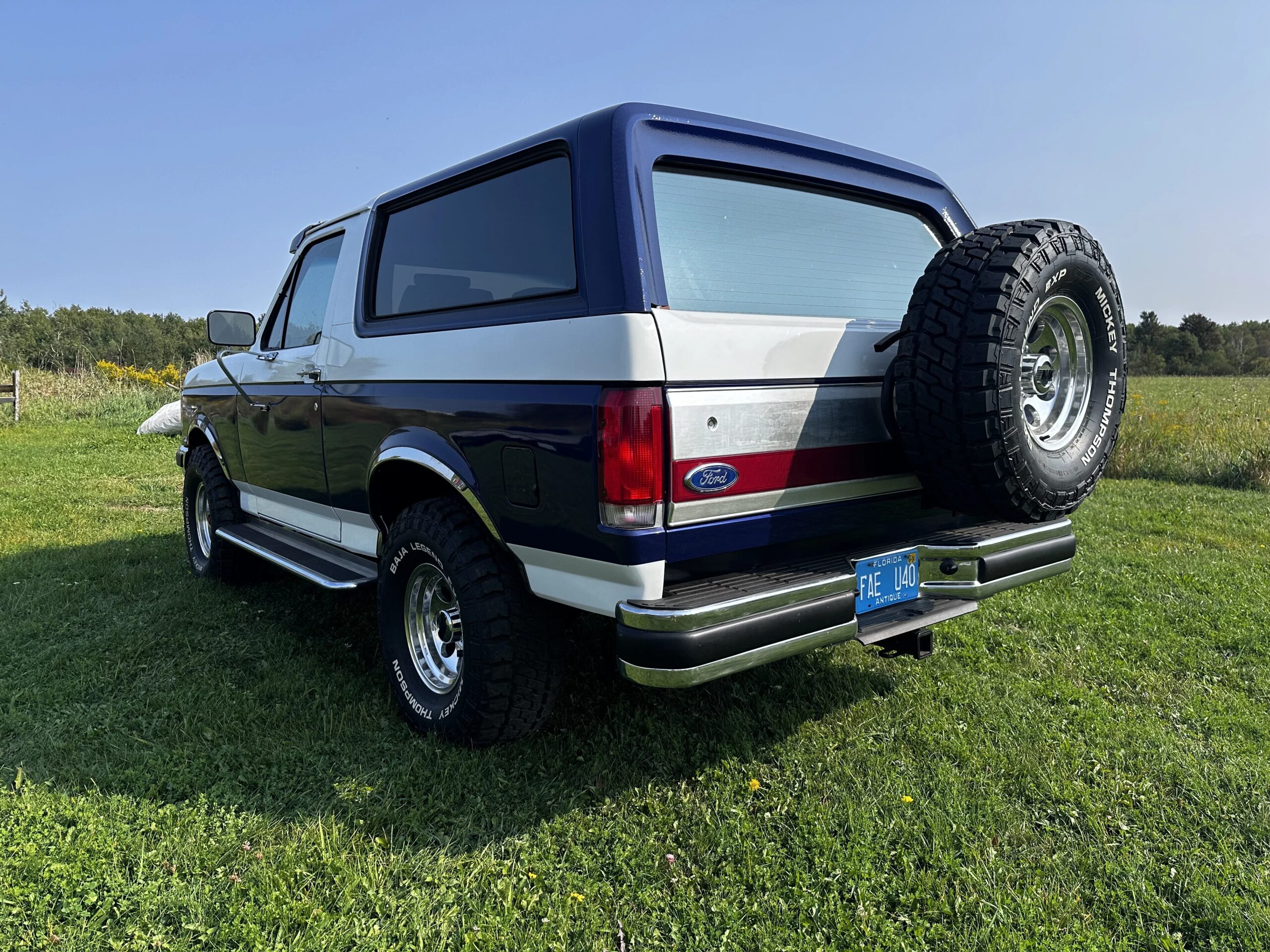 Ford-Bronco-1988-Custom-Custom-3