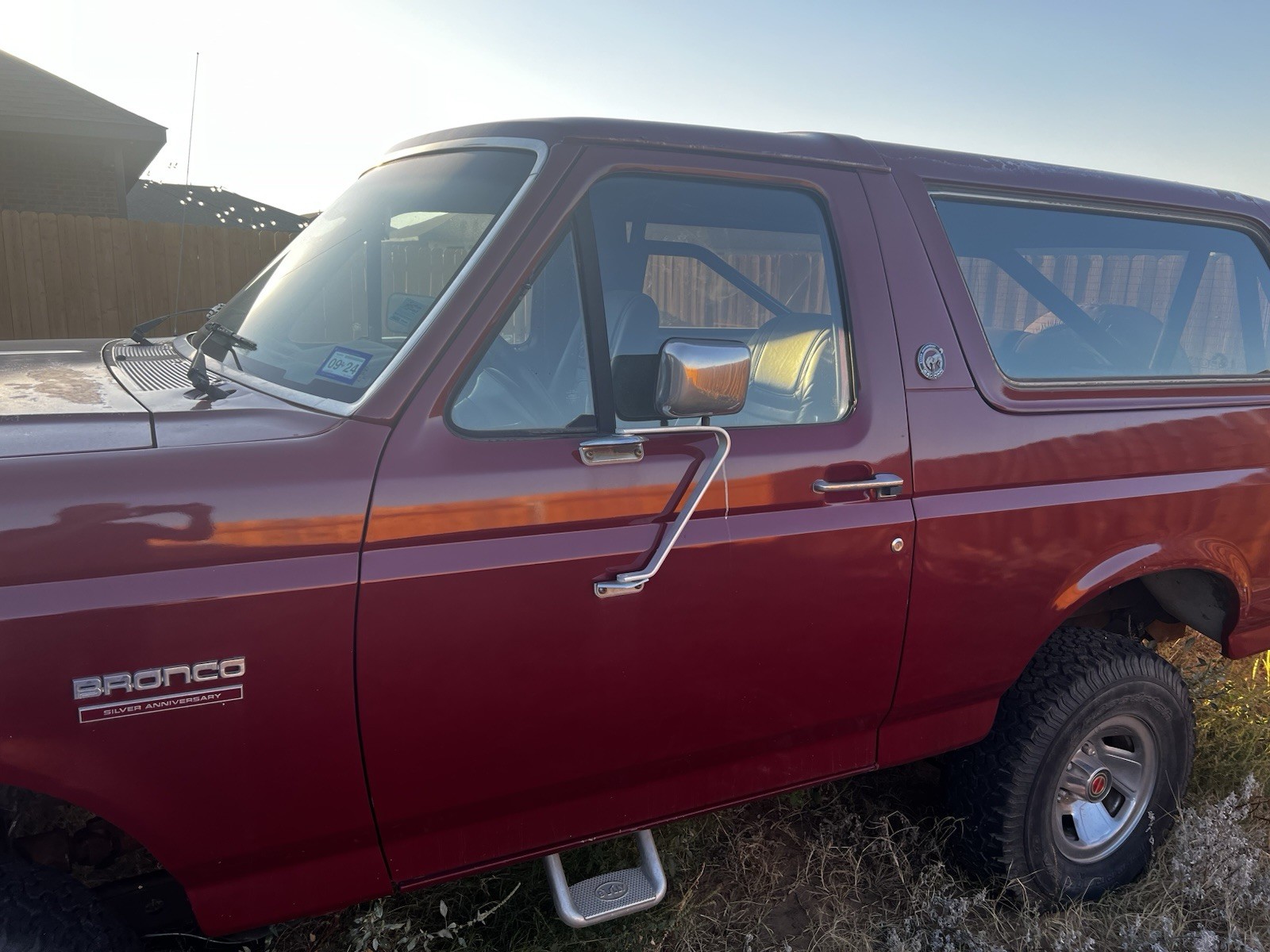 Ford-Bronco-1991-SUV-12