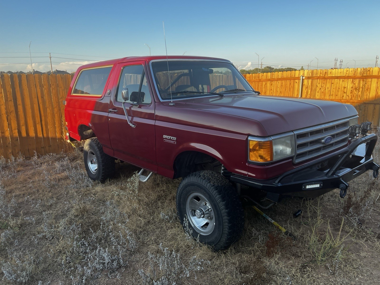 Ford-Bronco-1991-SUV