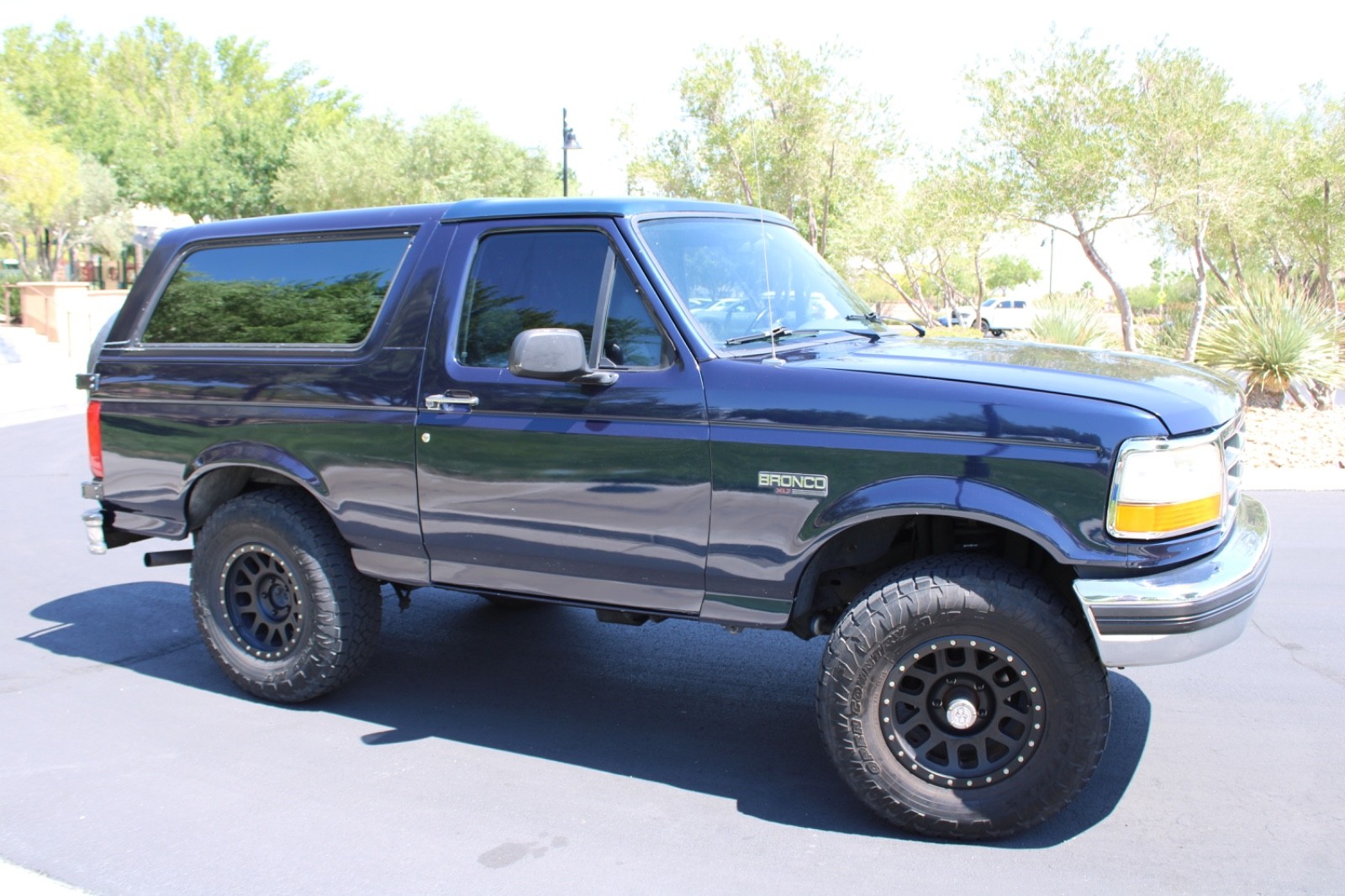 Ford-Bronco-1993-3