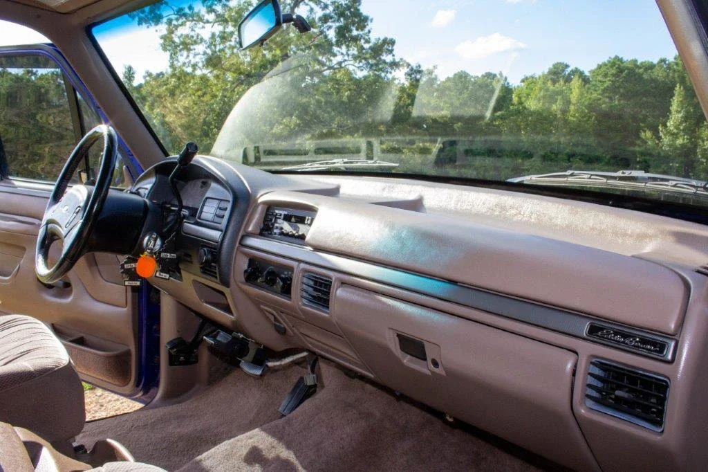 Ford-Bronco-1993-Blue-Tan-1