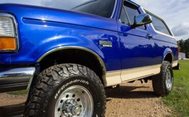 Ford-Bronco-1993-Blue-Tan-12
