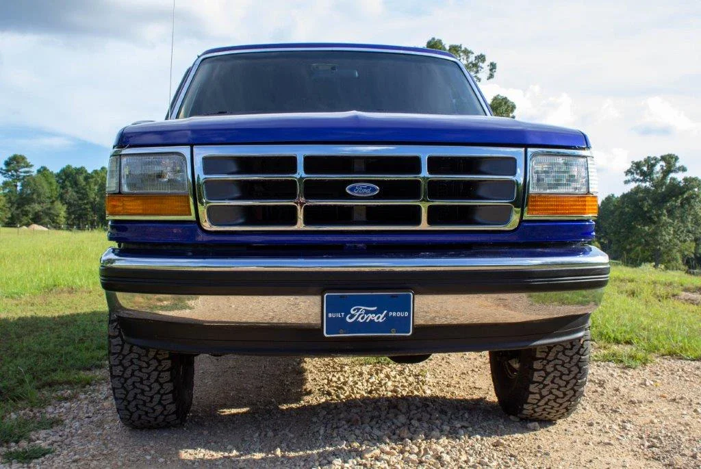 Ford-Bronco-1993-Blue-Tan-14