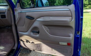 Ford-Bronco-1993-Blue-Tan-21