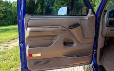 Ford-Bronco-1993-Blue-Tan-22
