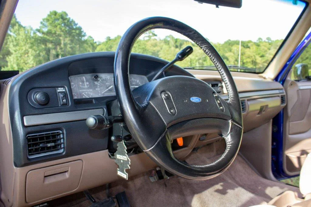 Ford-Bronco-1993-Blue-Tan-24