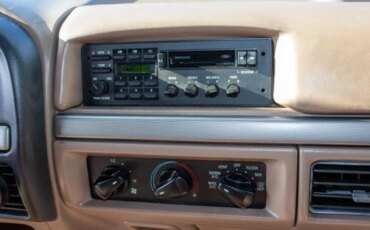 Ford-Bronco-1993-Blue-Tan-4
