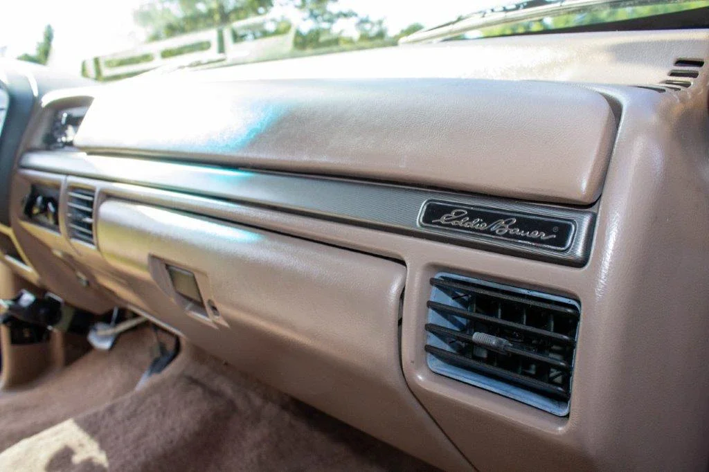 Ford-Bronco-1993-Blue-Tan-5