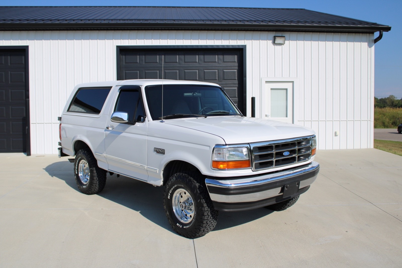 Ford-Bronco-1995-1