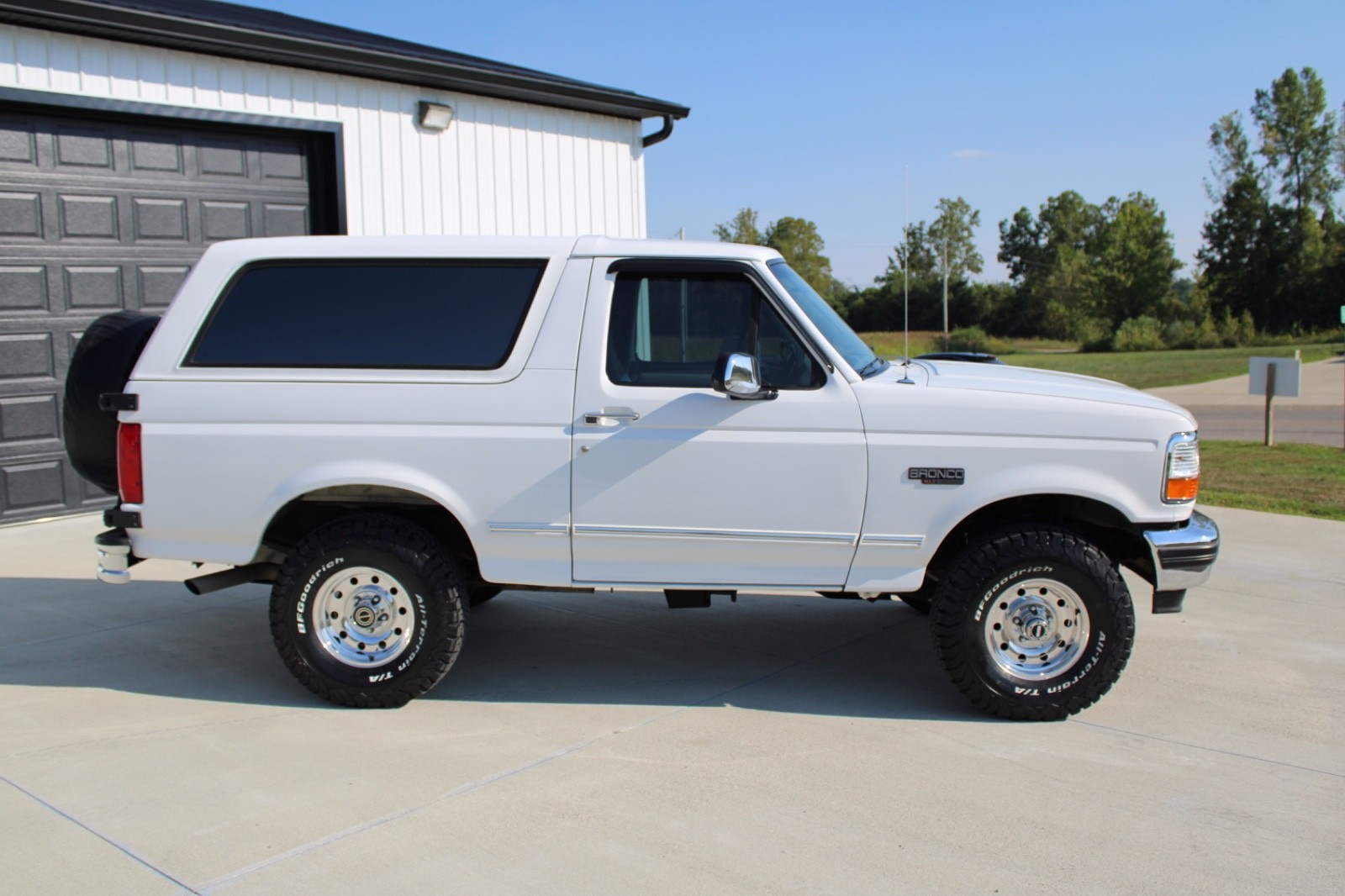 Ford-Bronco-1995-2