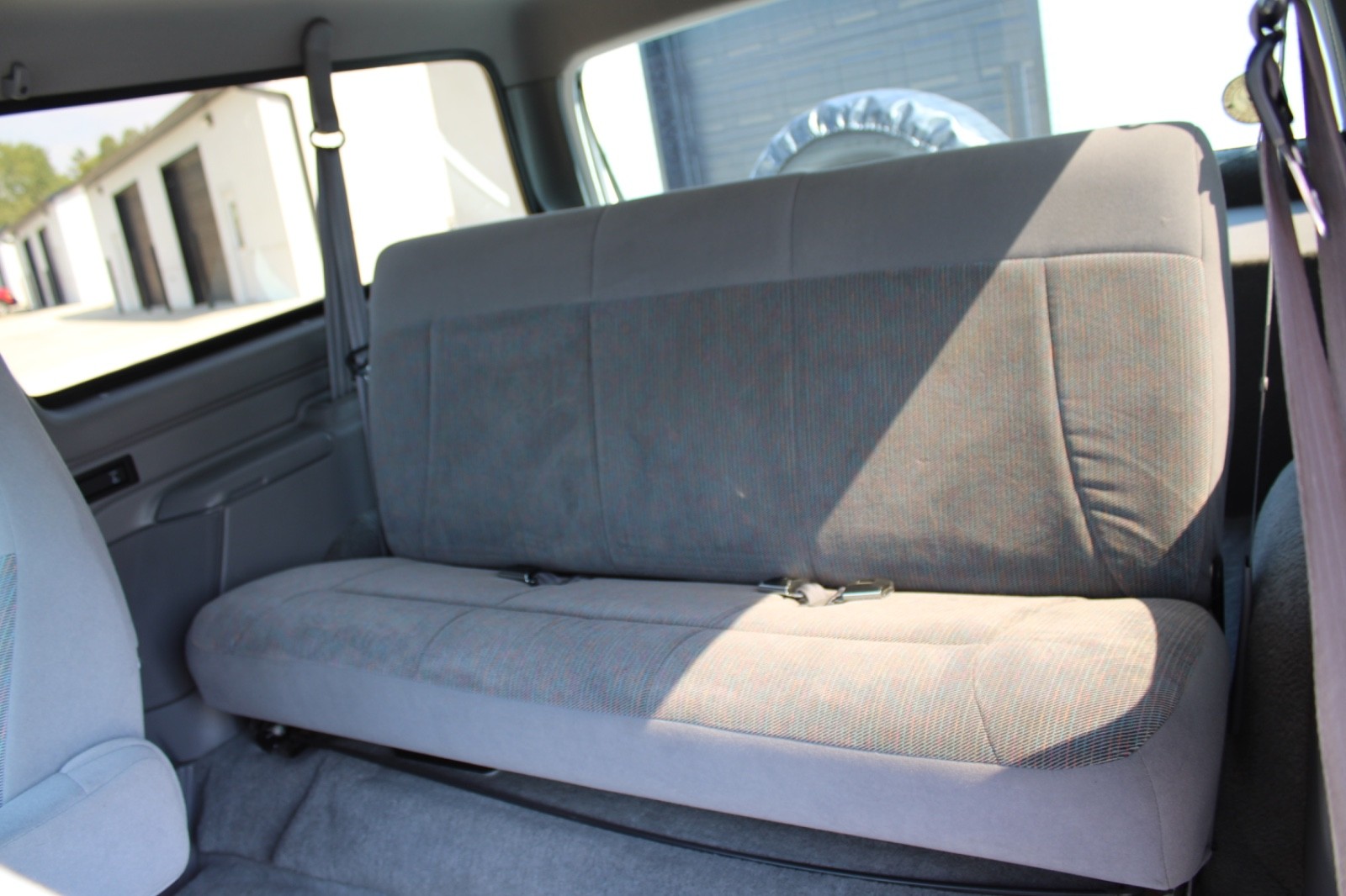 Ford-Bronco-1995-SUV-13